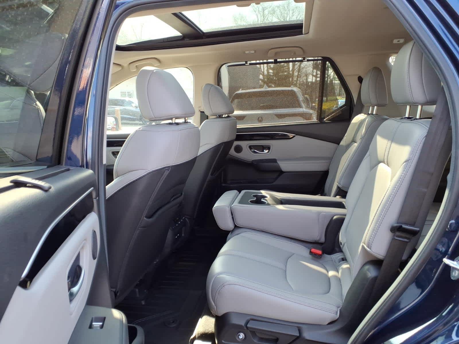 2025 Honda Pilot Touring AWD