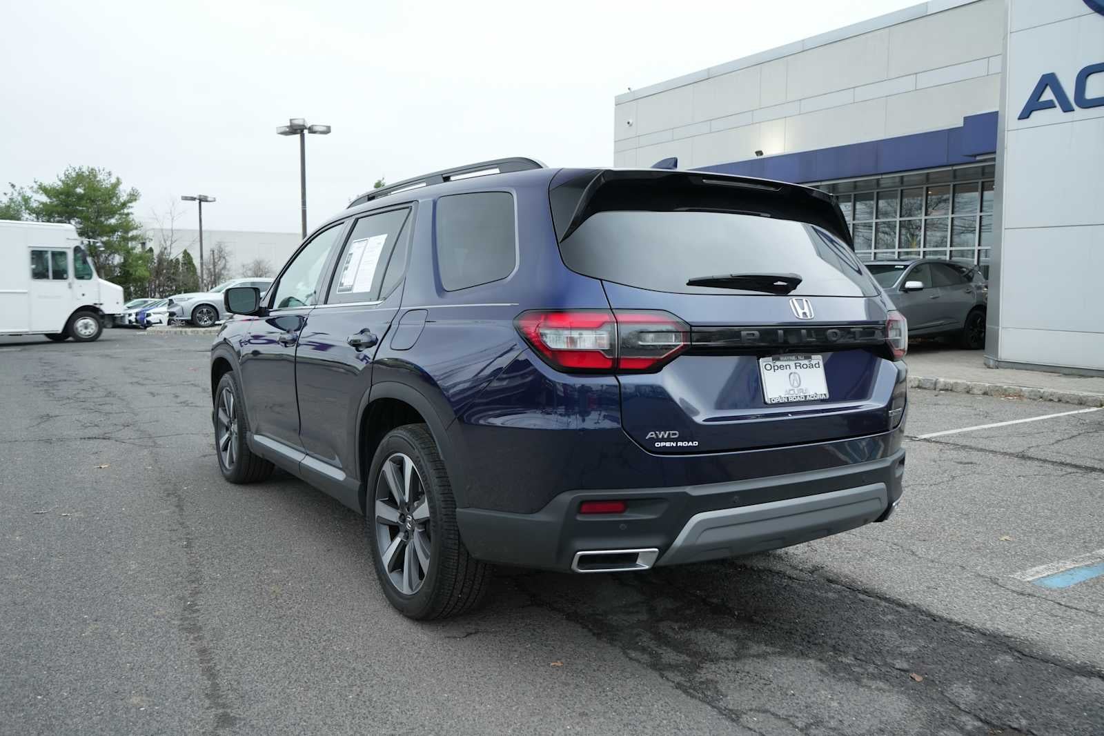 2025 Honda Pilot Touring AWD