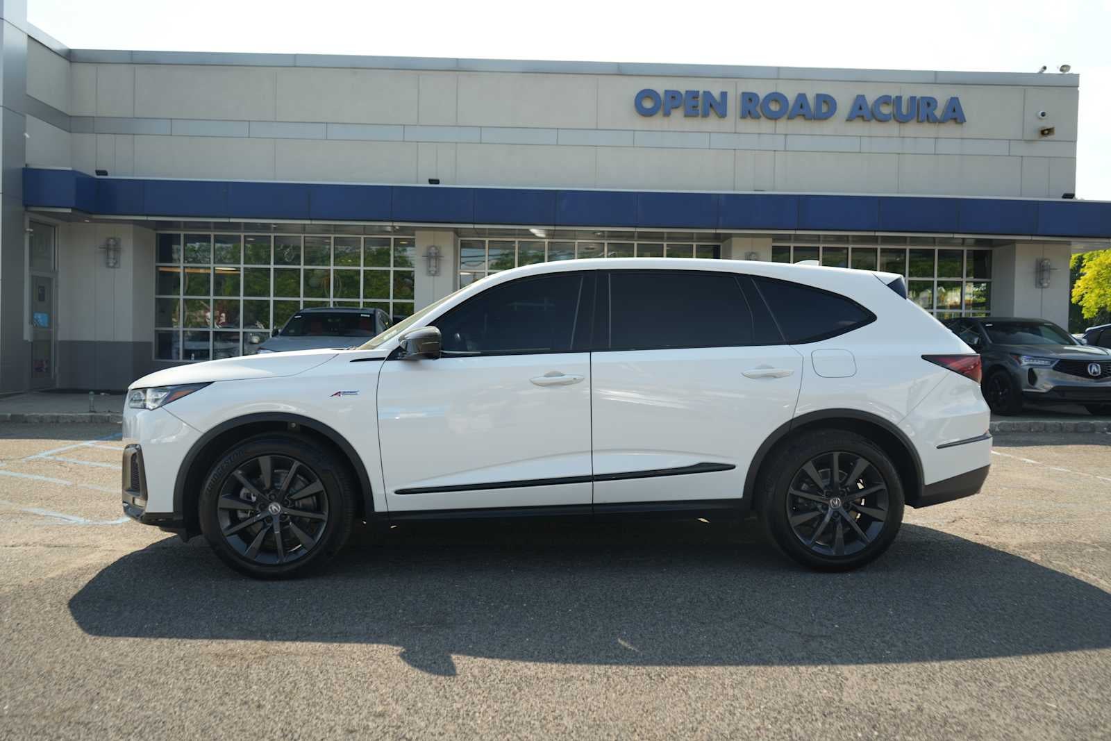 2025 Acura MDX SH-AWD w/A-Spec Package