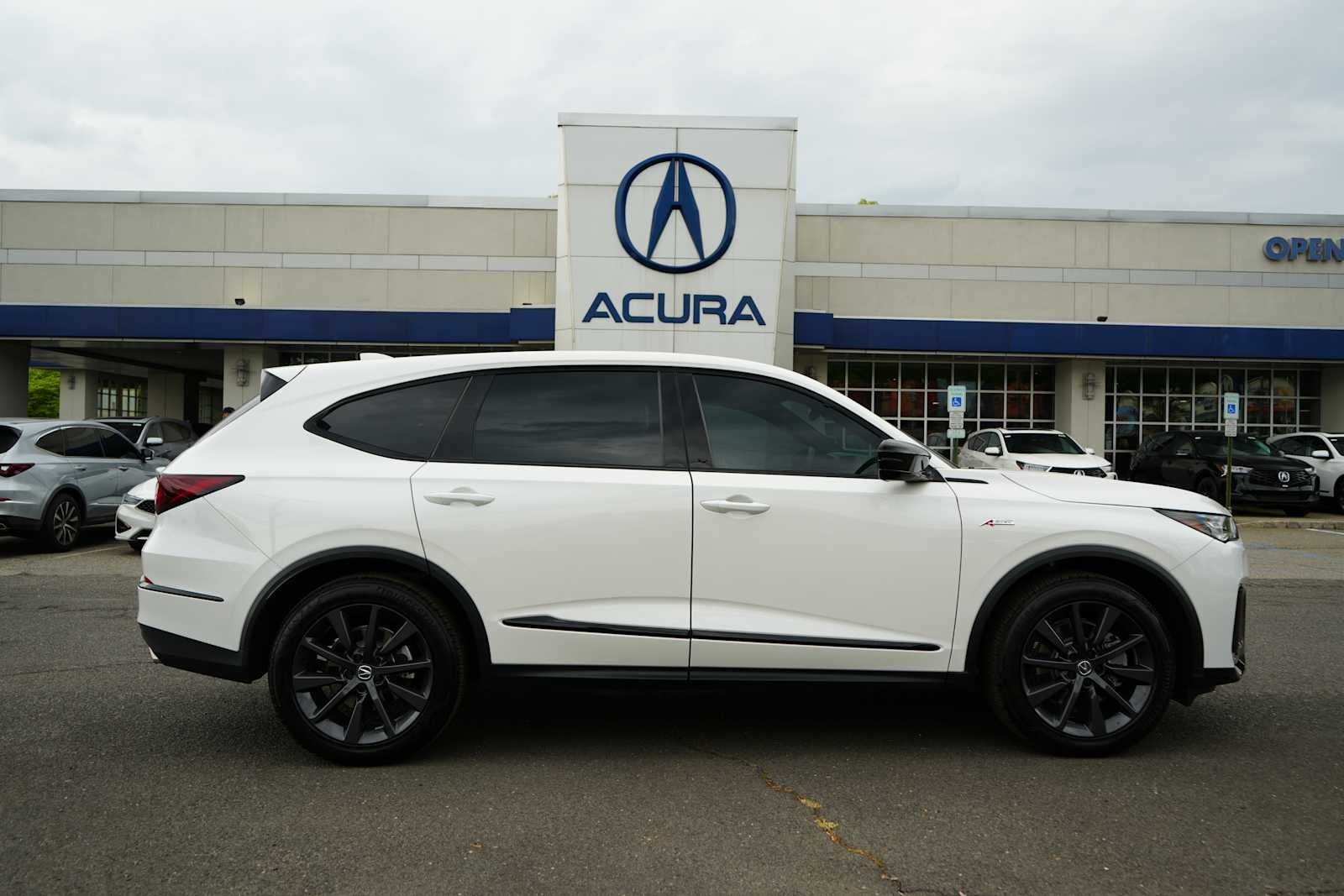 2026 Acura MDX SH-AWD w/A-Spec Package