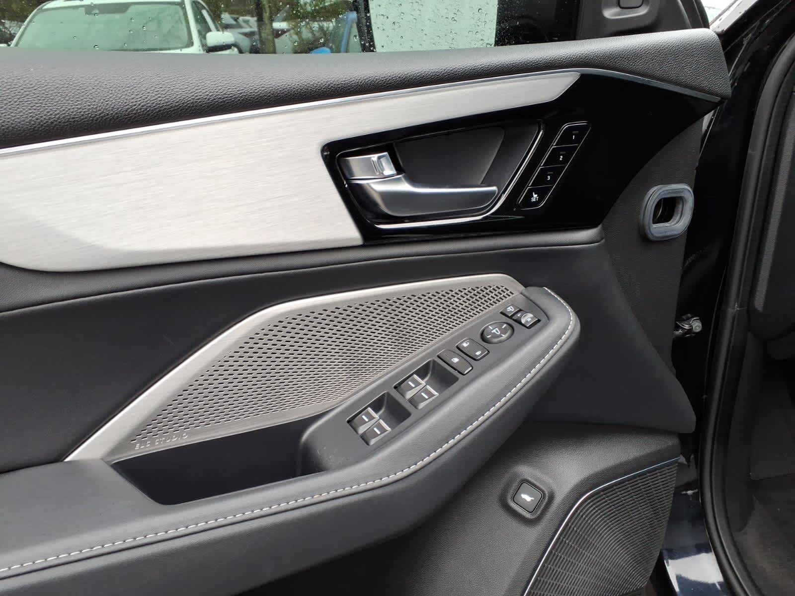 2024 Acura MDX SH-AWD w/Technology Package