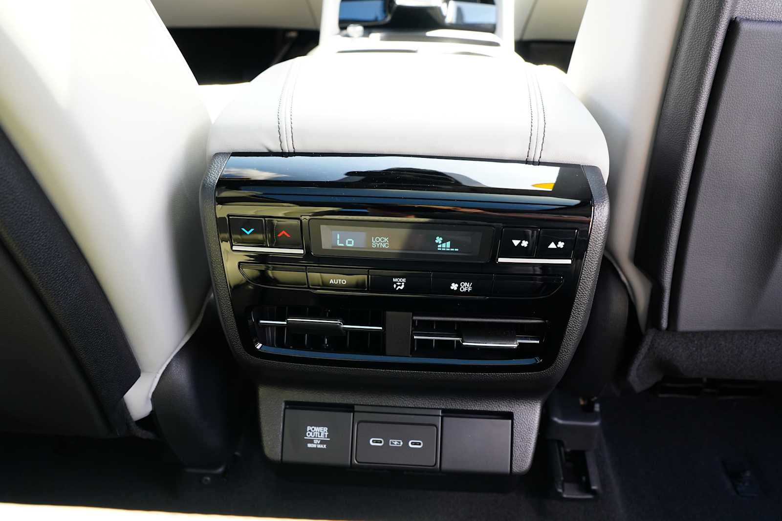 2025 Acura MDX SH-AWD w/Technology Package