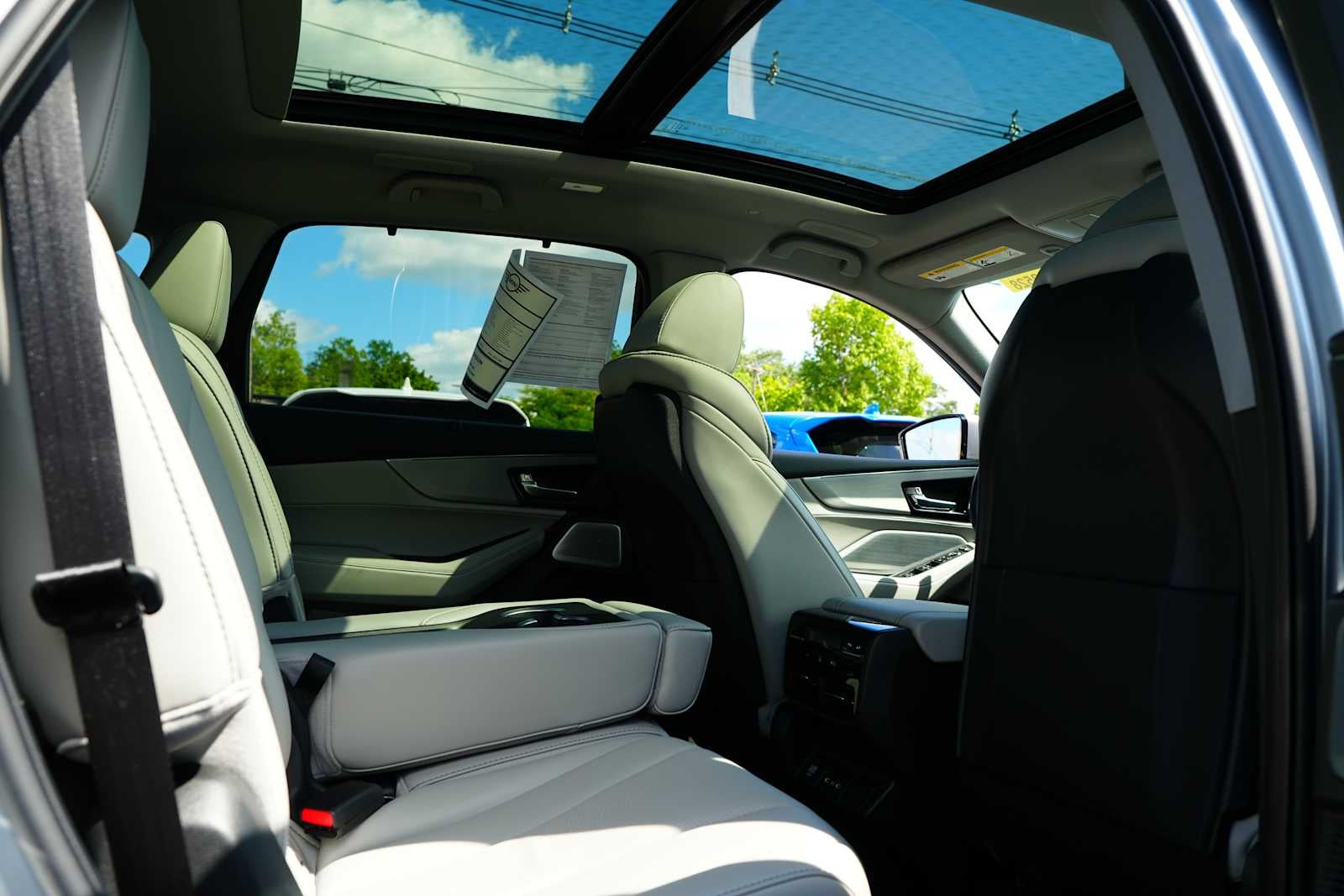 2025 Acura MDX SH-AWD w/Technology Package