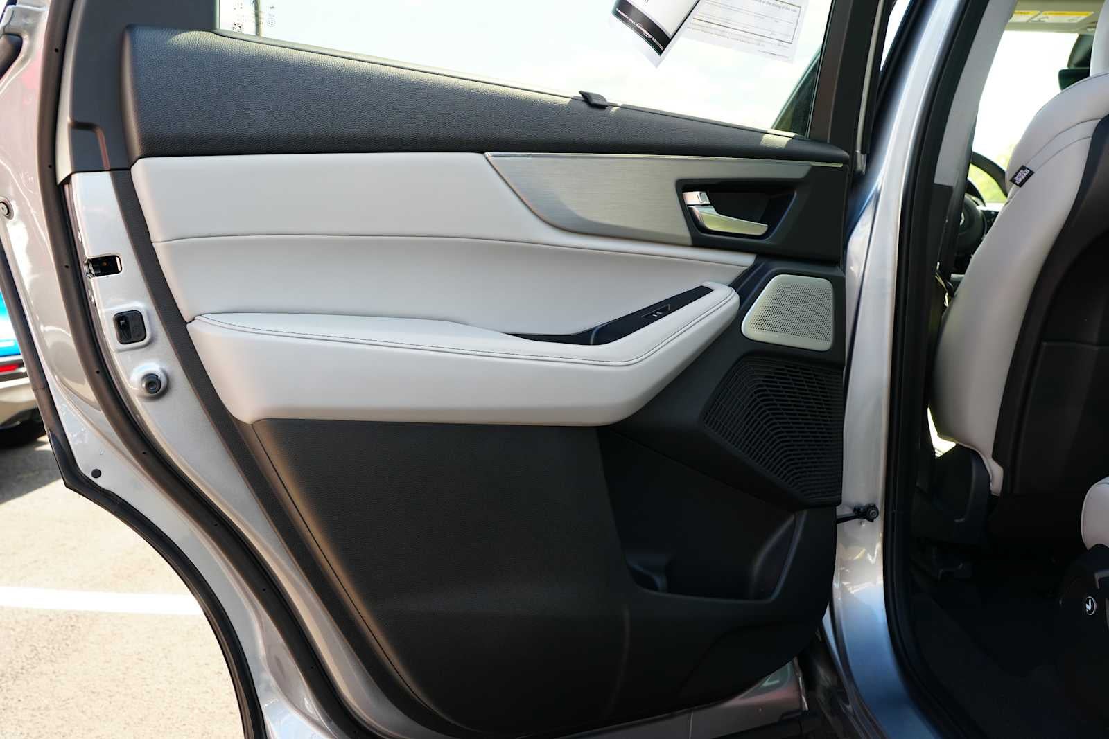 2025 Acura MDX SH-AWD w/Technology Package