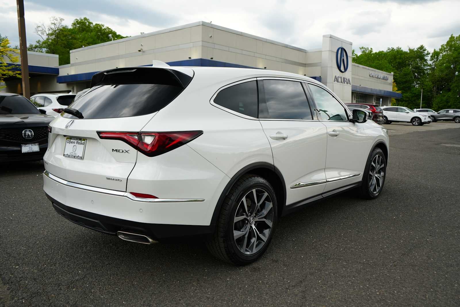 2023 Acura MDX SH-AWD w/Technology Package