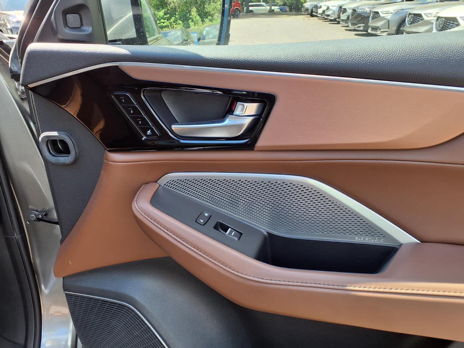2023 Acura MDX SH-AWD w/Technology Package
