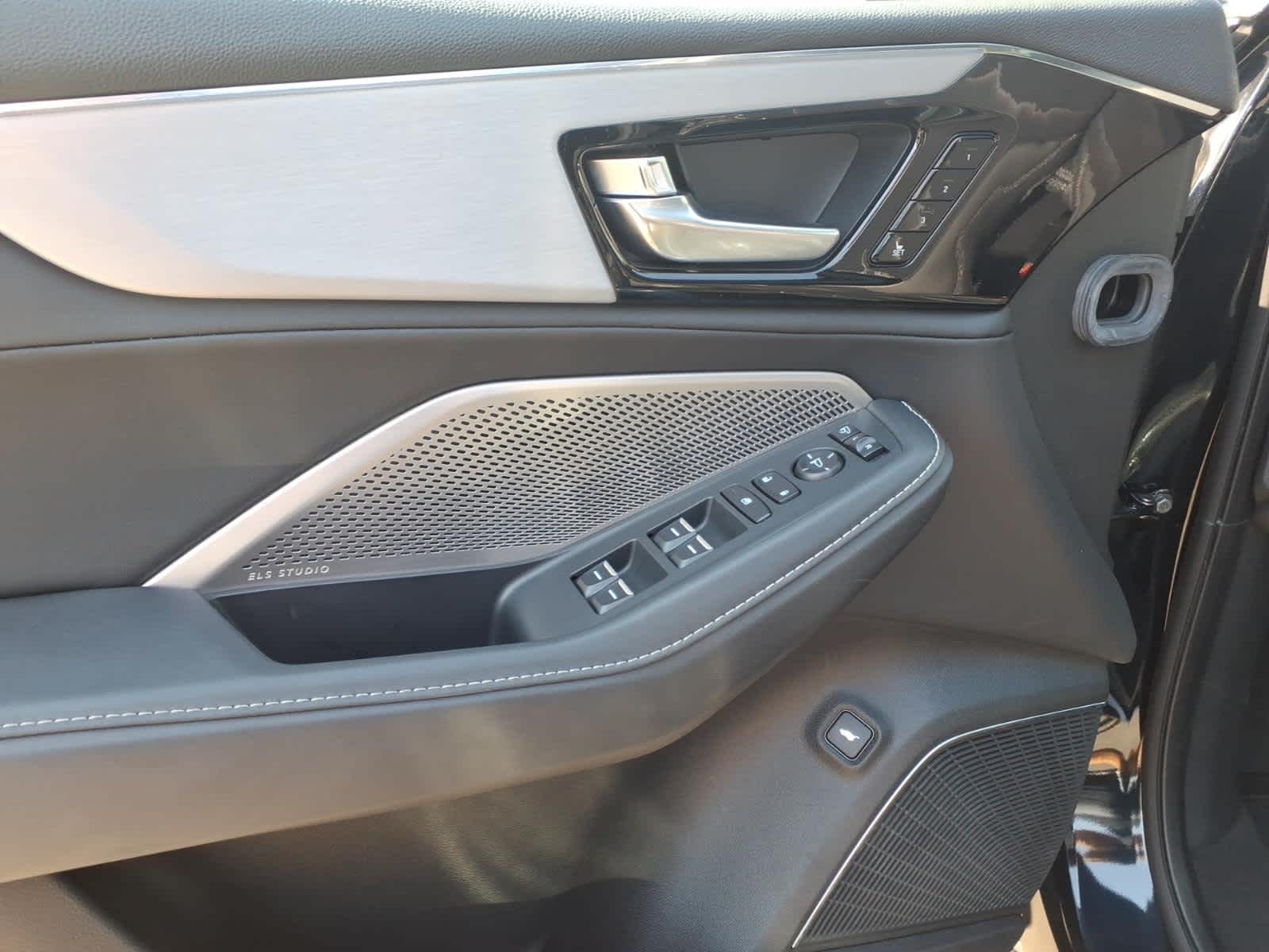 2024 Acura MDX SH-AWD w/Technology Package