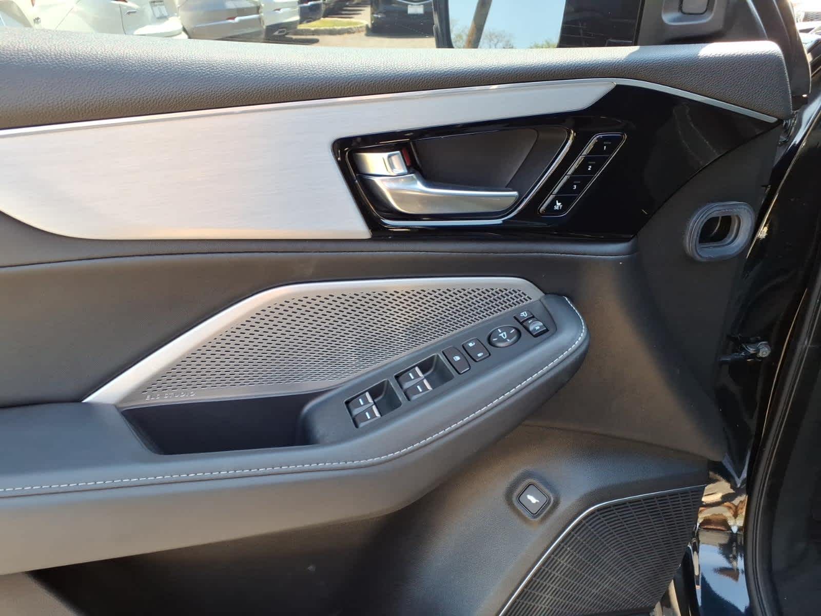 2024 Acura MDX SH-AWD w/Technology Package