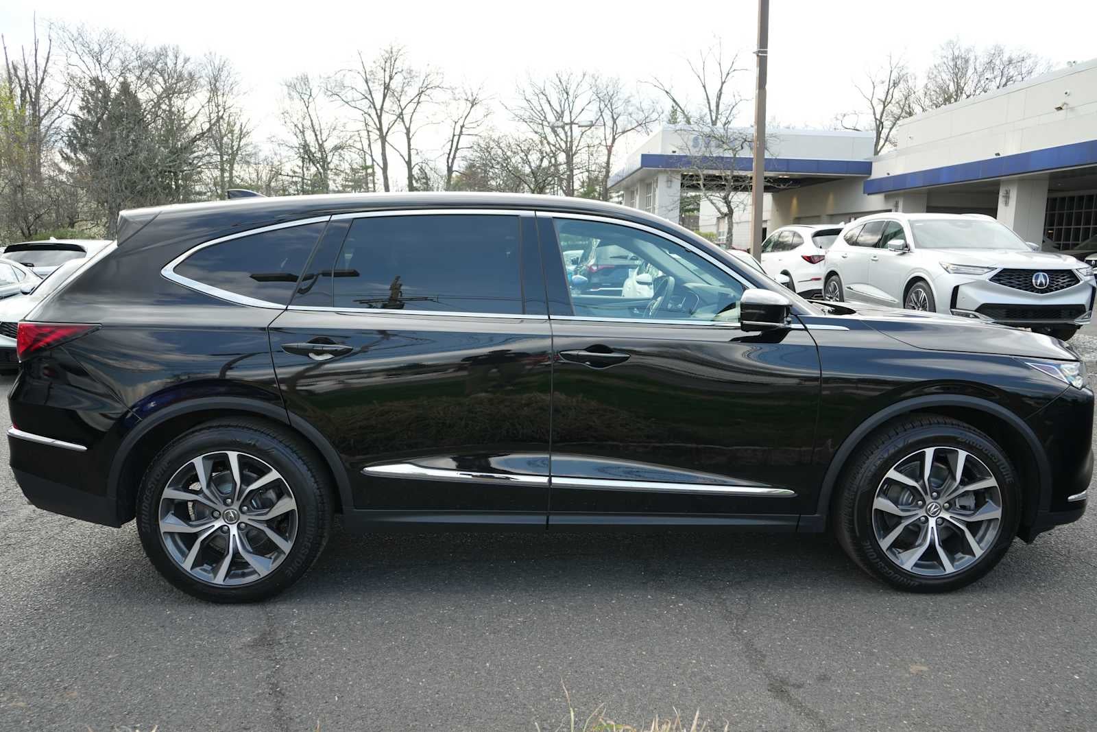 2024 Acura MDX SH-AWD w/Technology Package