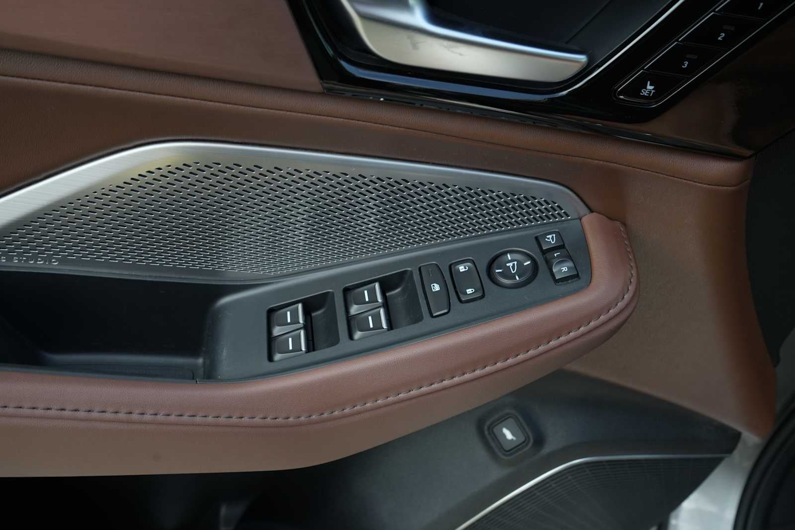 2024 Acura MDX SH-AWD w/Technology Package