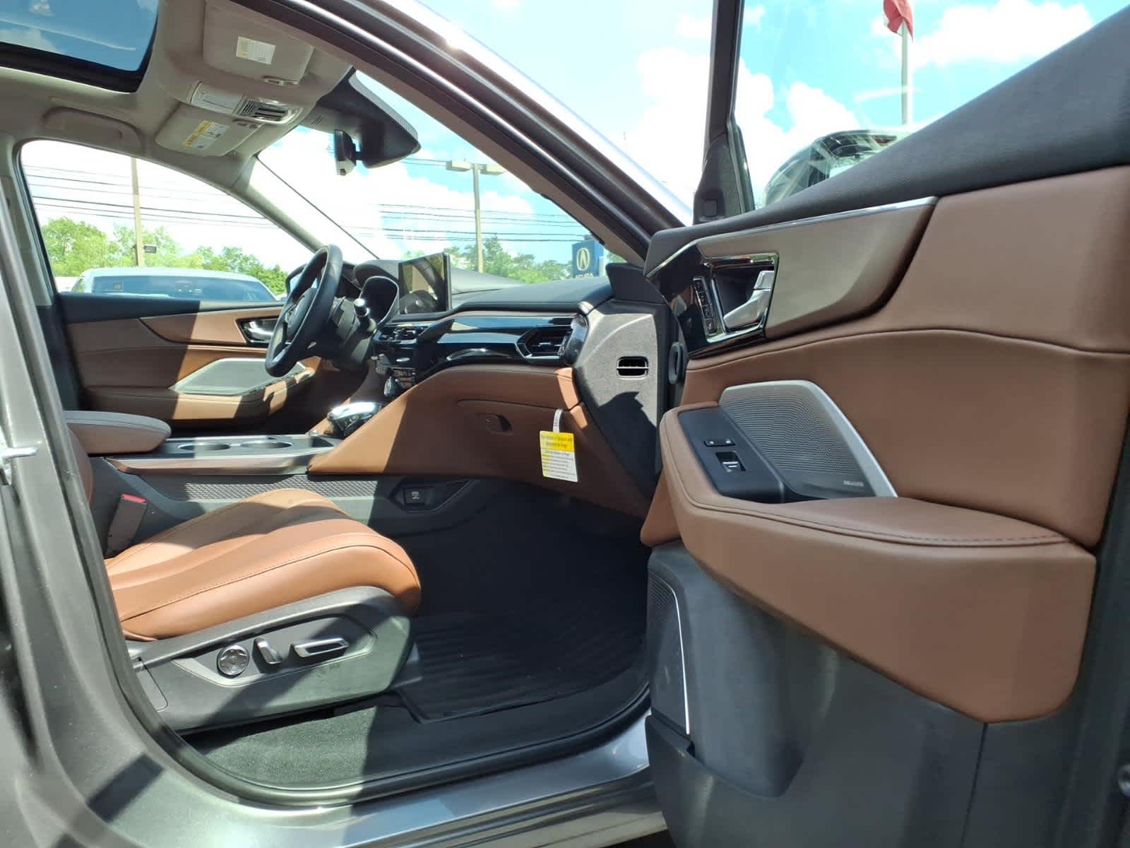 2025 Acura MDX SH-AWD w/Technology Package