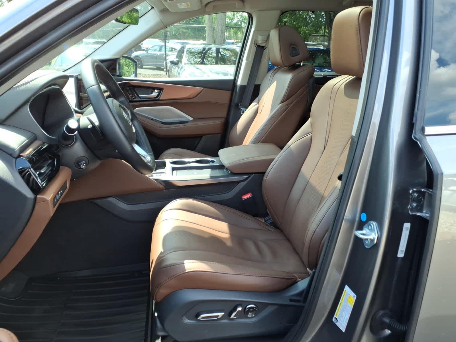 2025 Acura MDX SH-AWD w/Technology Package