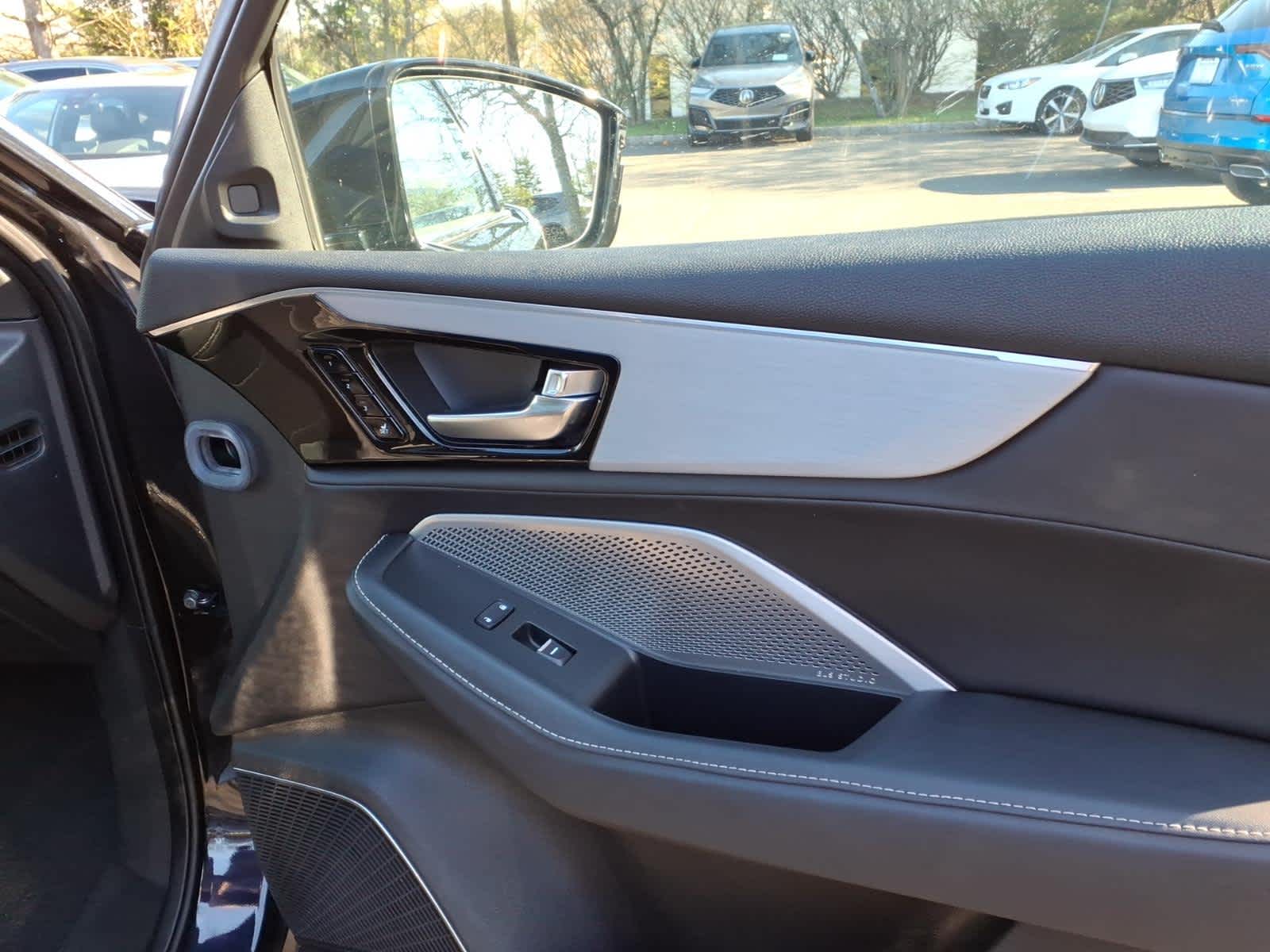 2024 Acura MDX SH-AWD w/Technology Package