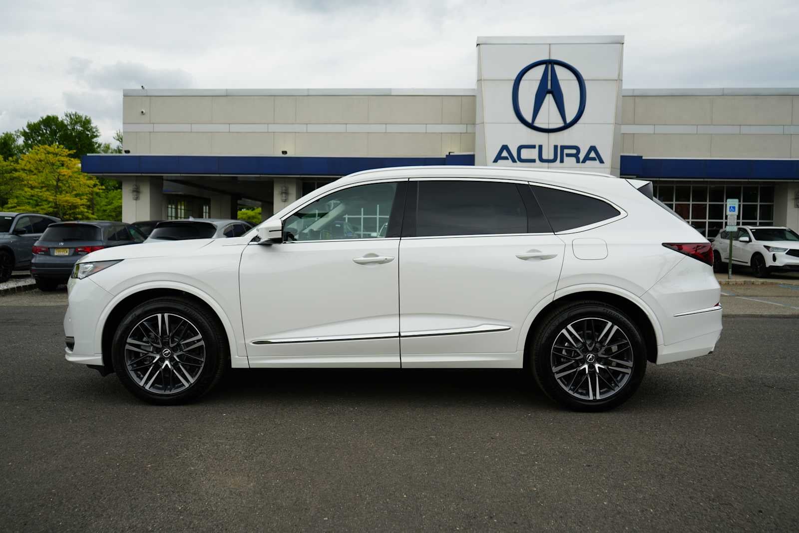 2026 Acura MDX SH-AWD w/Advance Package