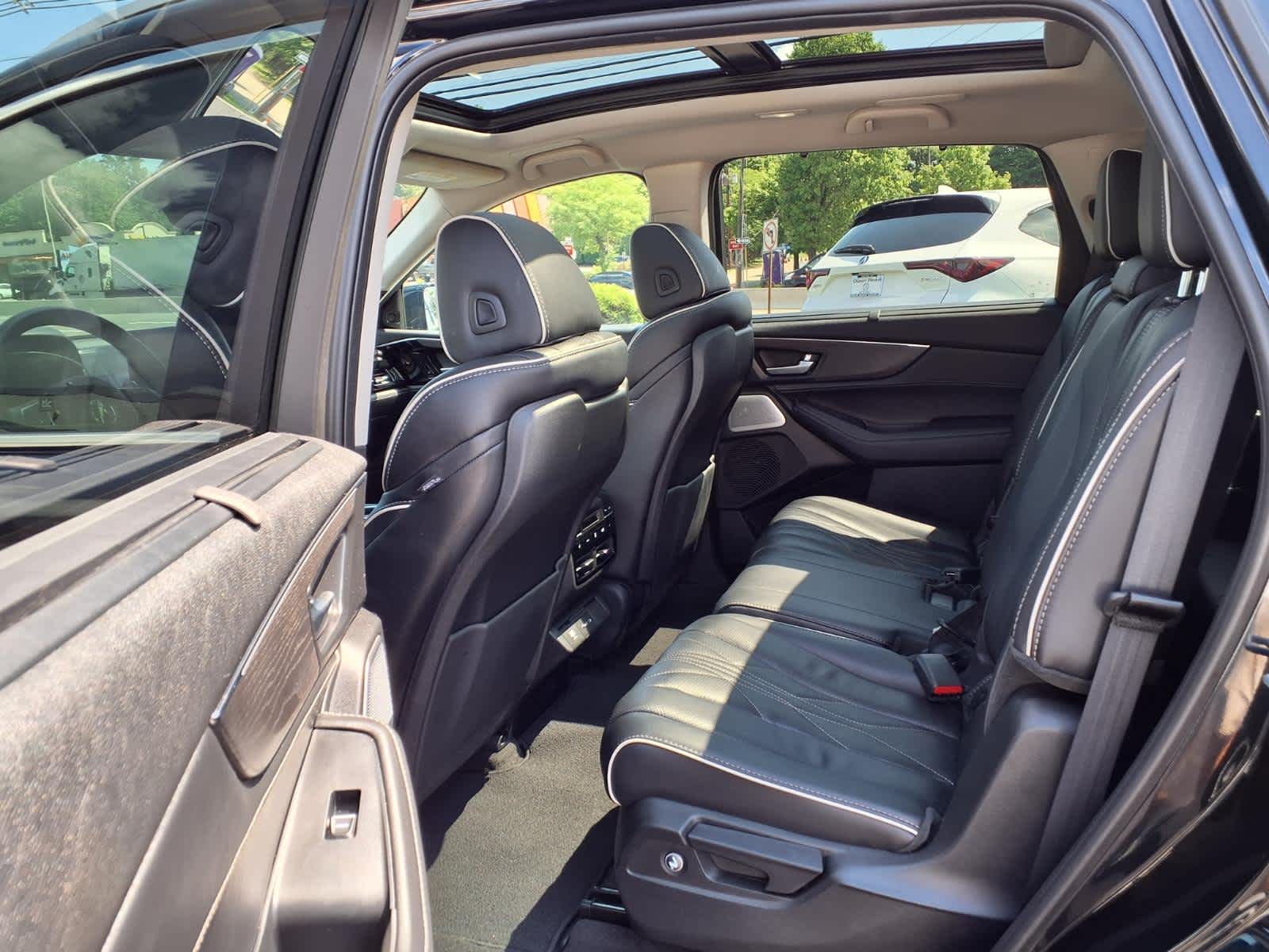 2025 Acura MDX SH-AWD w/Advance Package