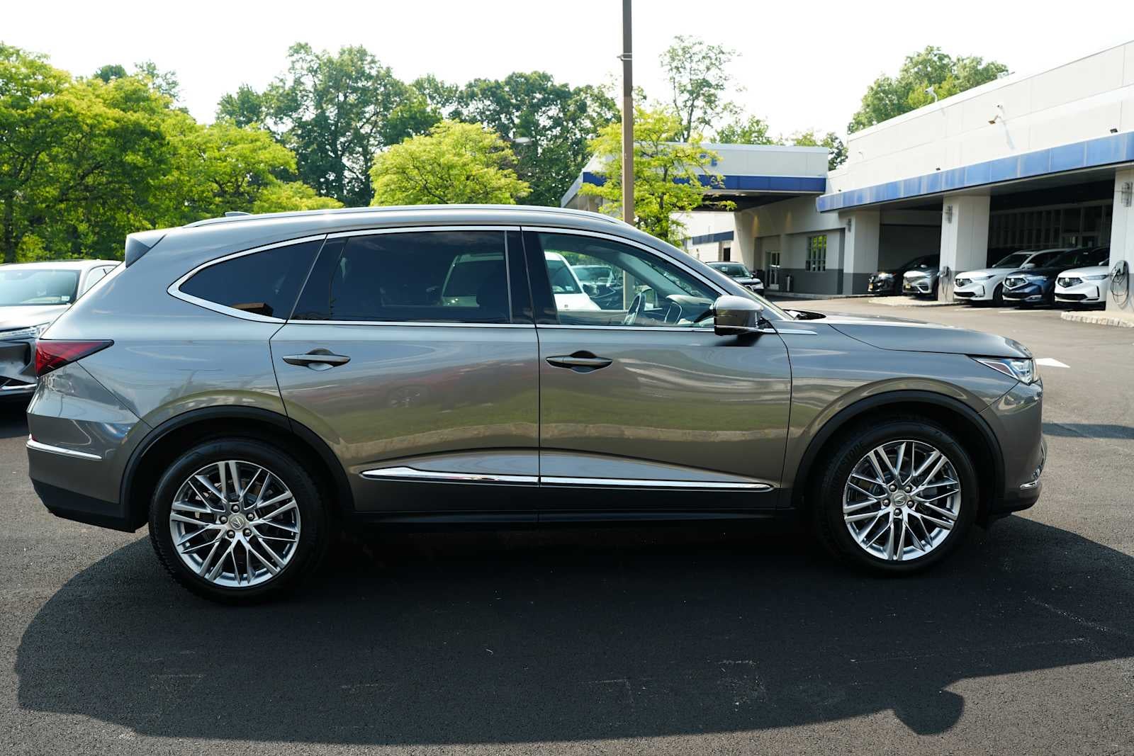 2023 Acura MDX SH-AWD w/Advance Package