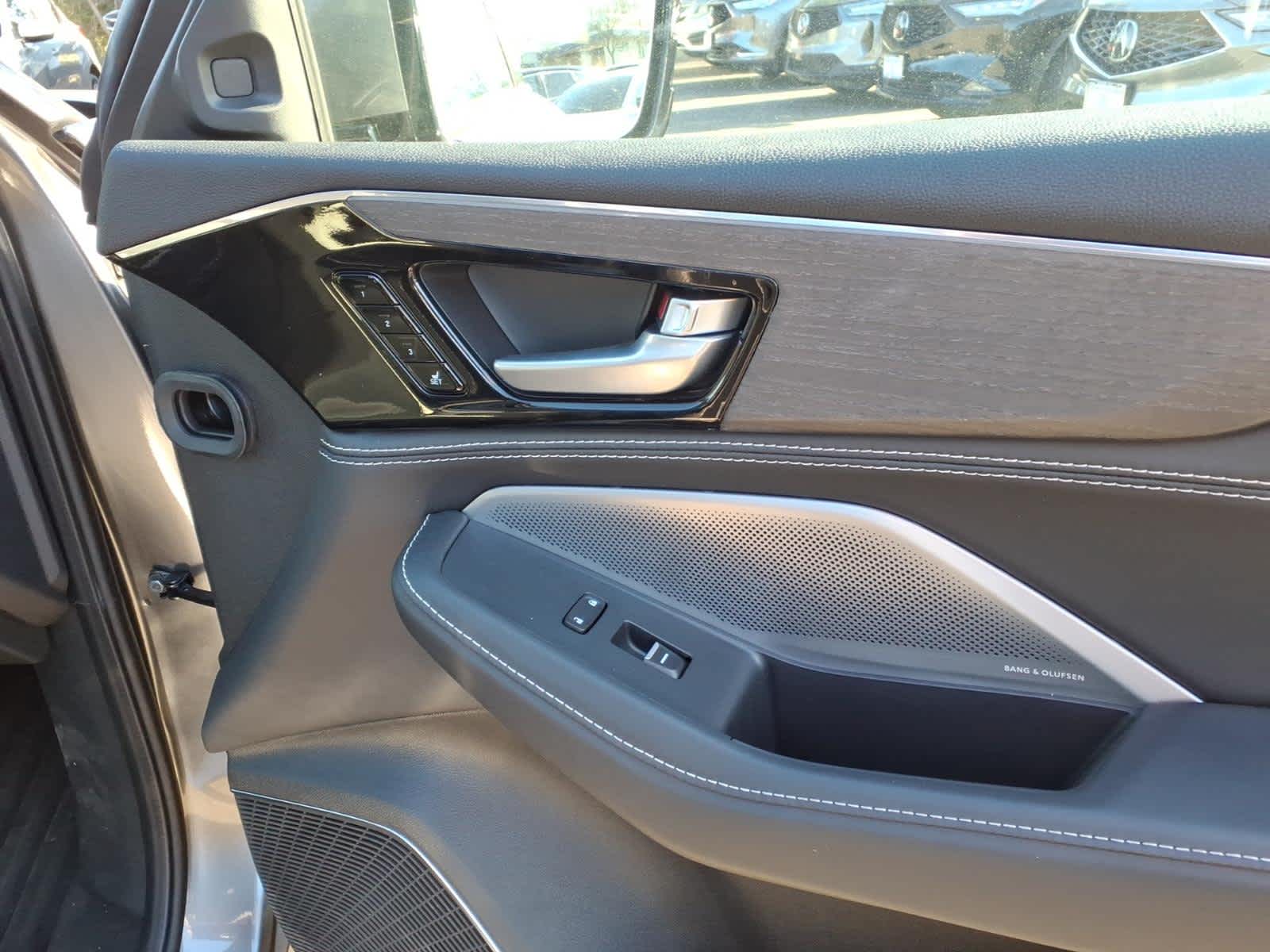 2026 Acura MDX SH-AWD w/Advance Package