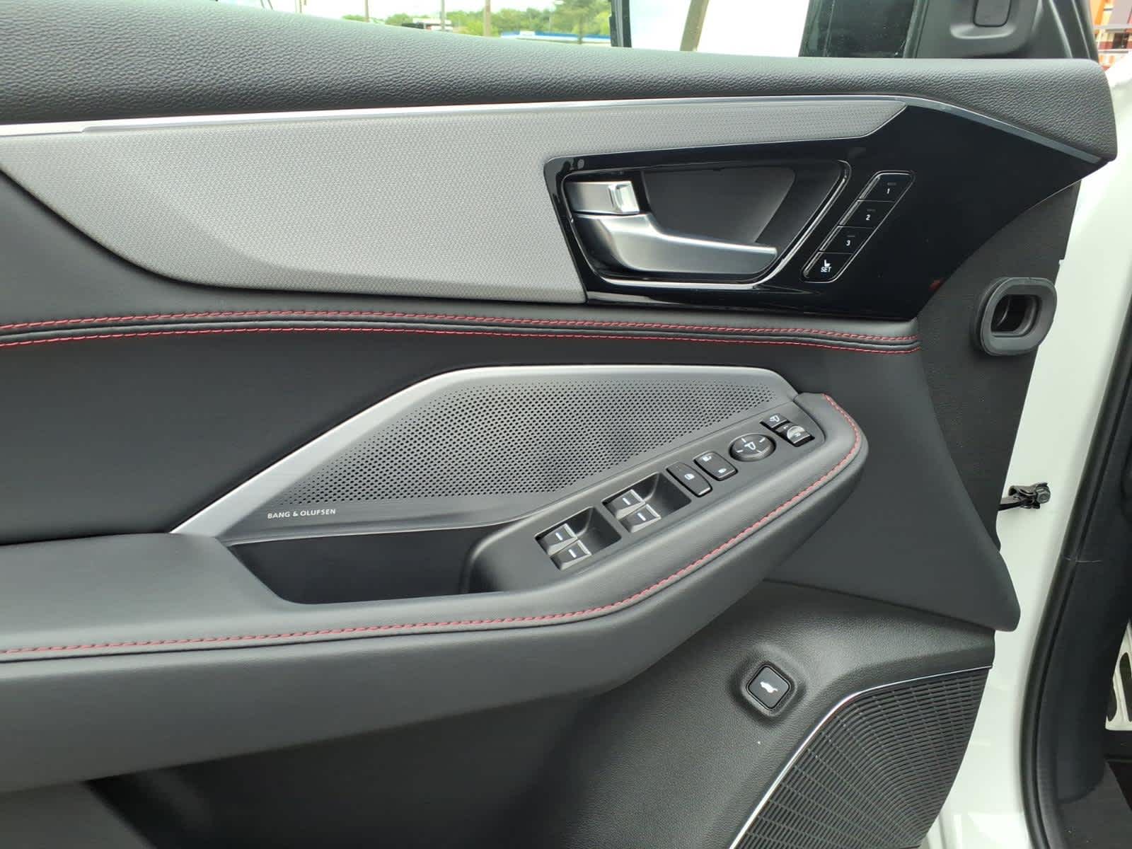 2026 Acura MDX SH-AWD w/A-Spec Advance Package