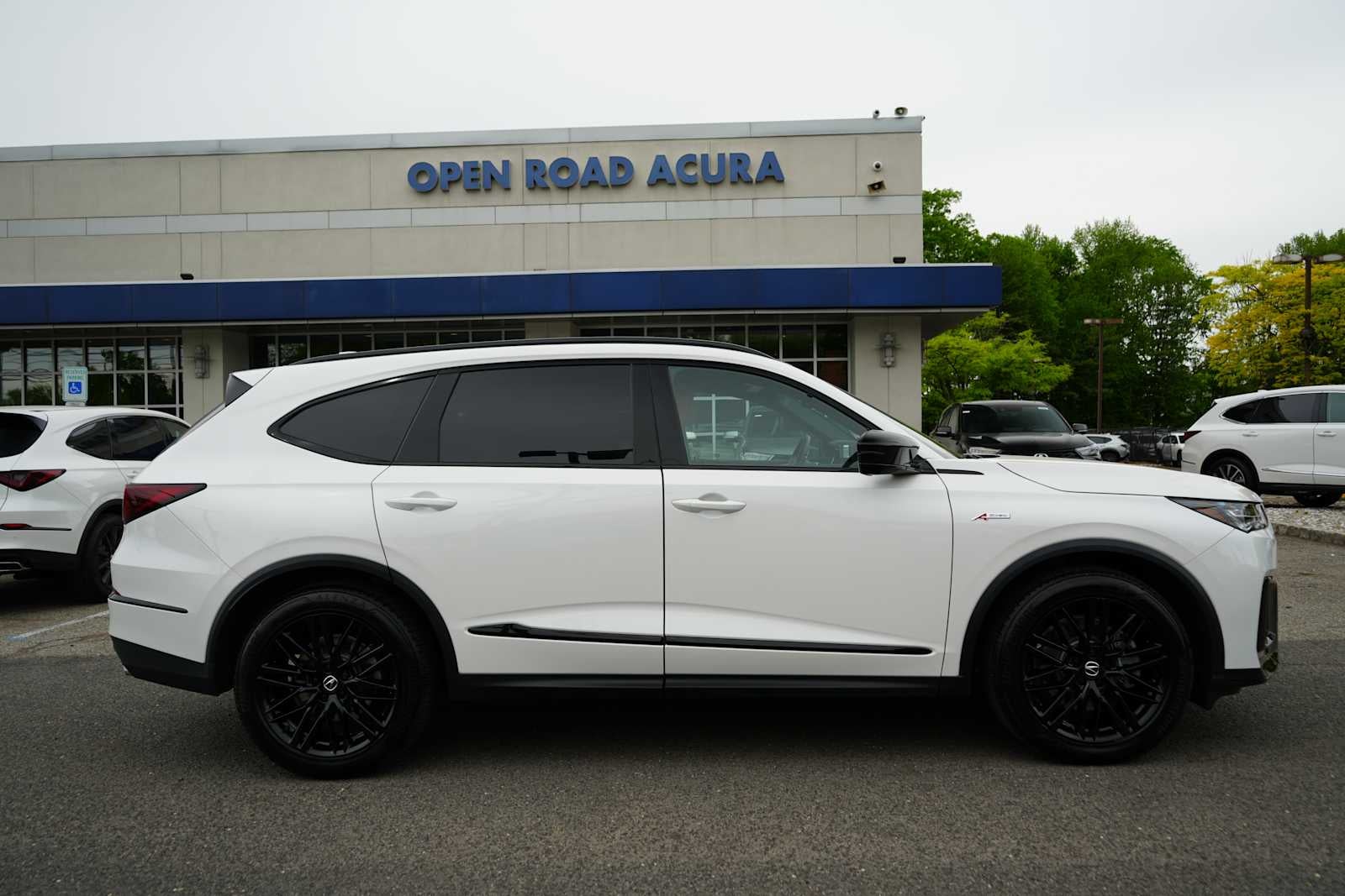 2026 Acura MDX SH-AWD w/A-Spec Advance Package