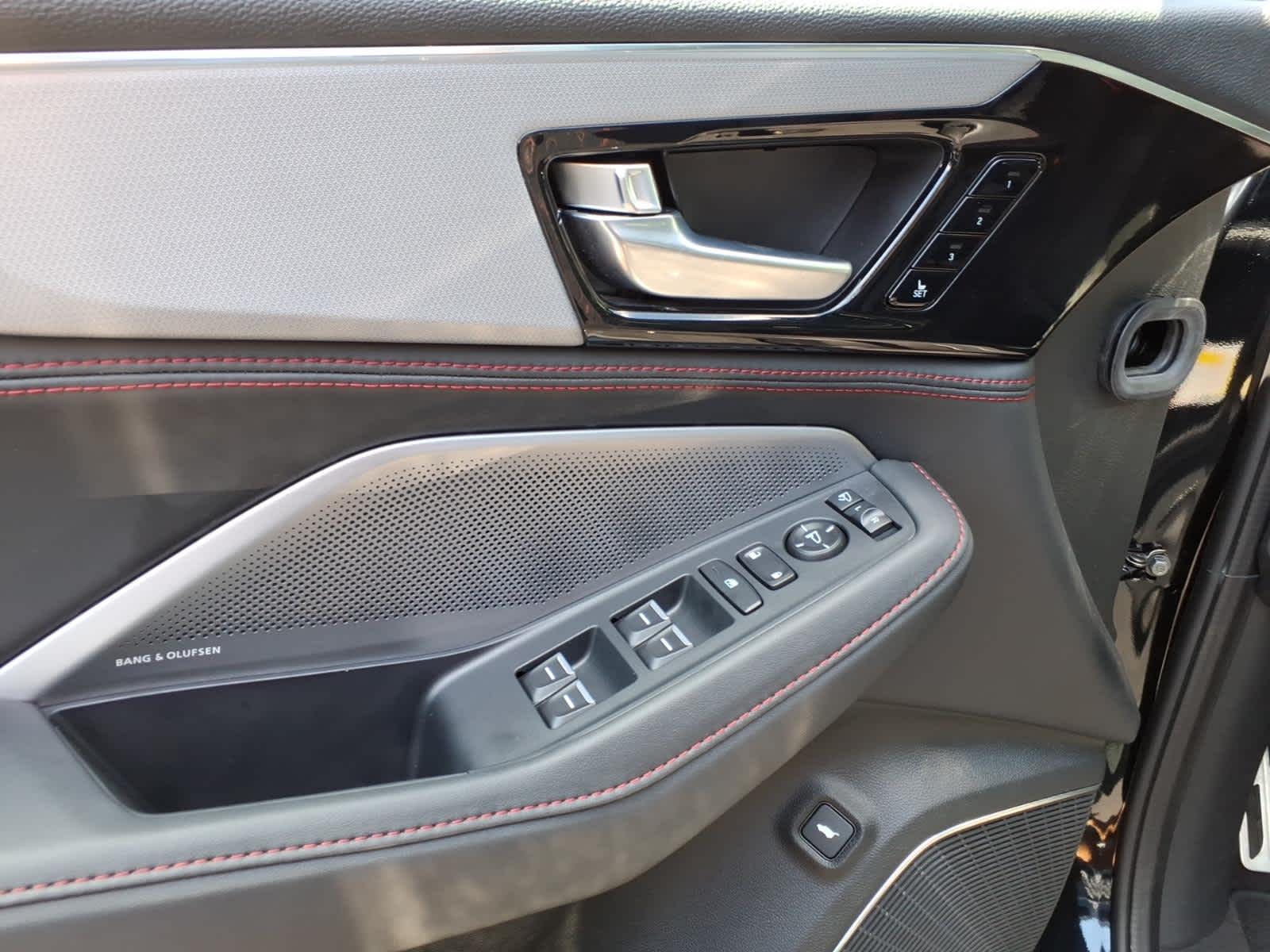 2026 Acura MDX SH-AWD w/A-Spec Advance Package
