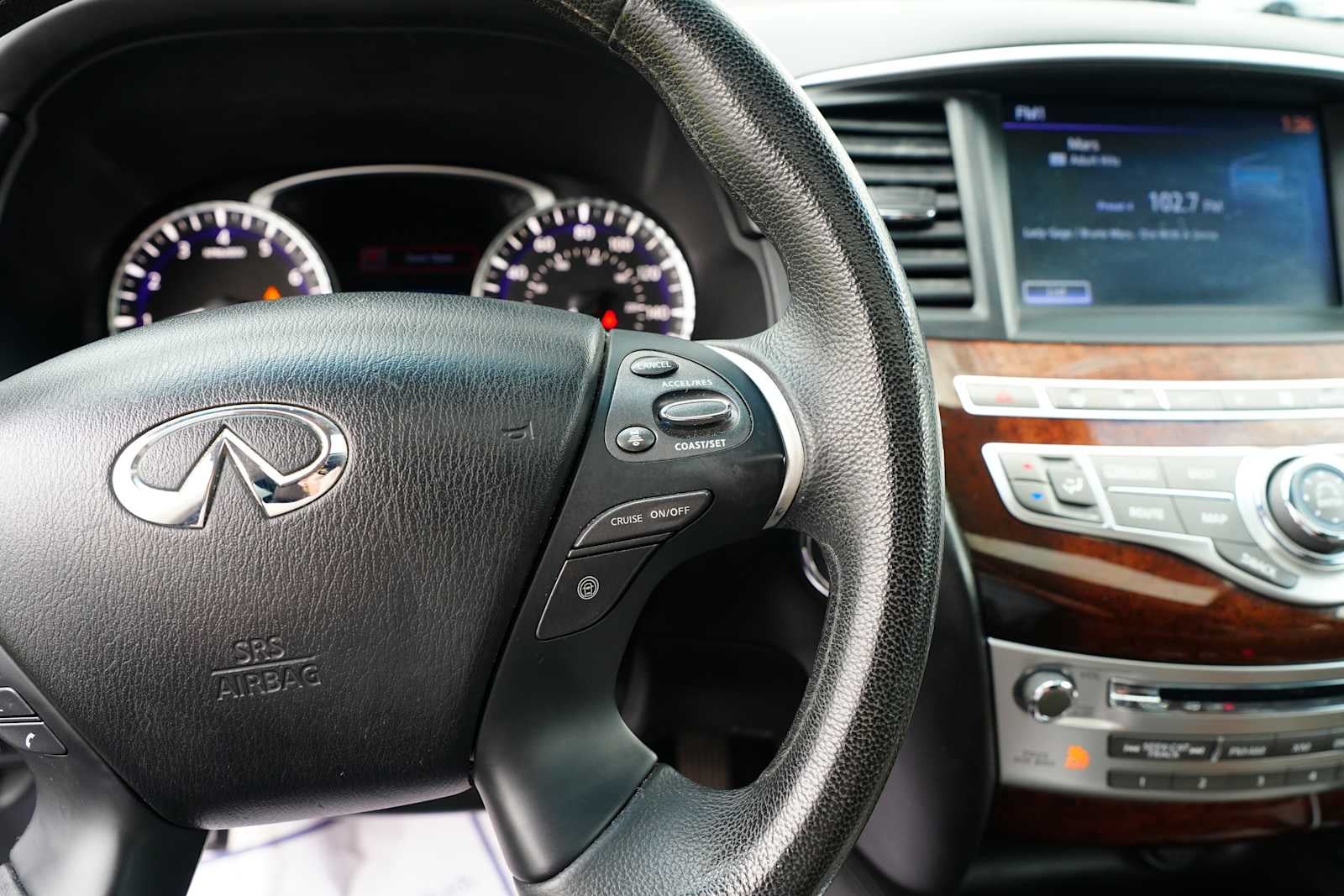 2013 INFINITI JX35 AWD 4dr