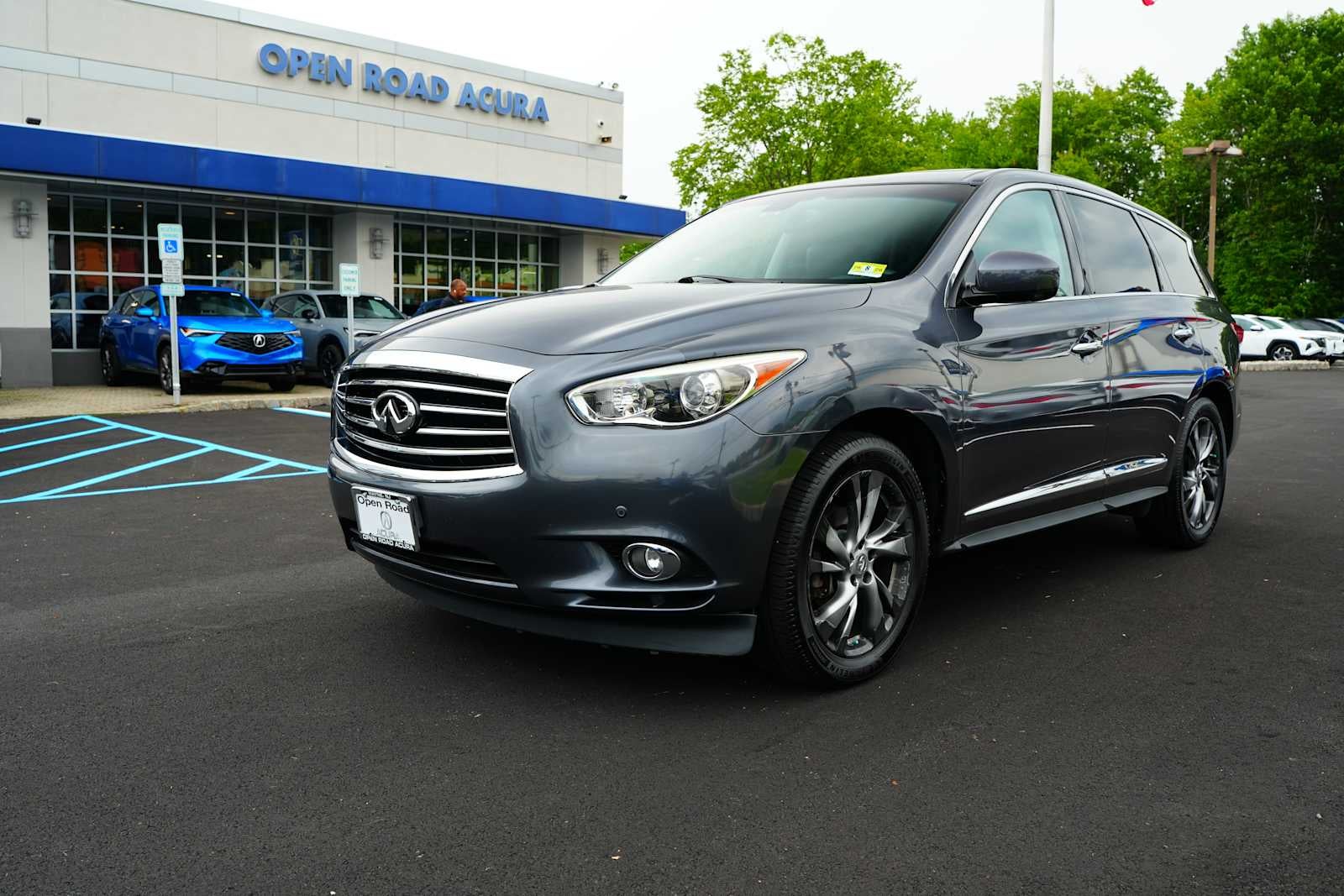 2013 INFINITI JX35 AWD 4dr
