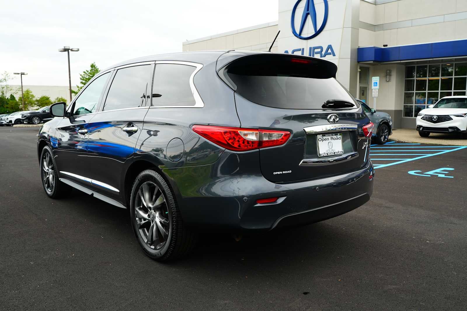 2013 INFINITI JX35 AWD 4dr