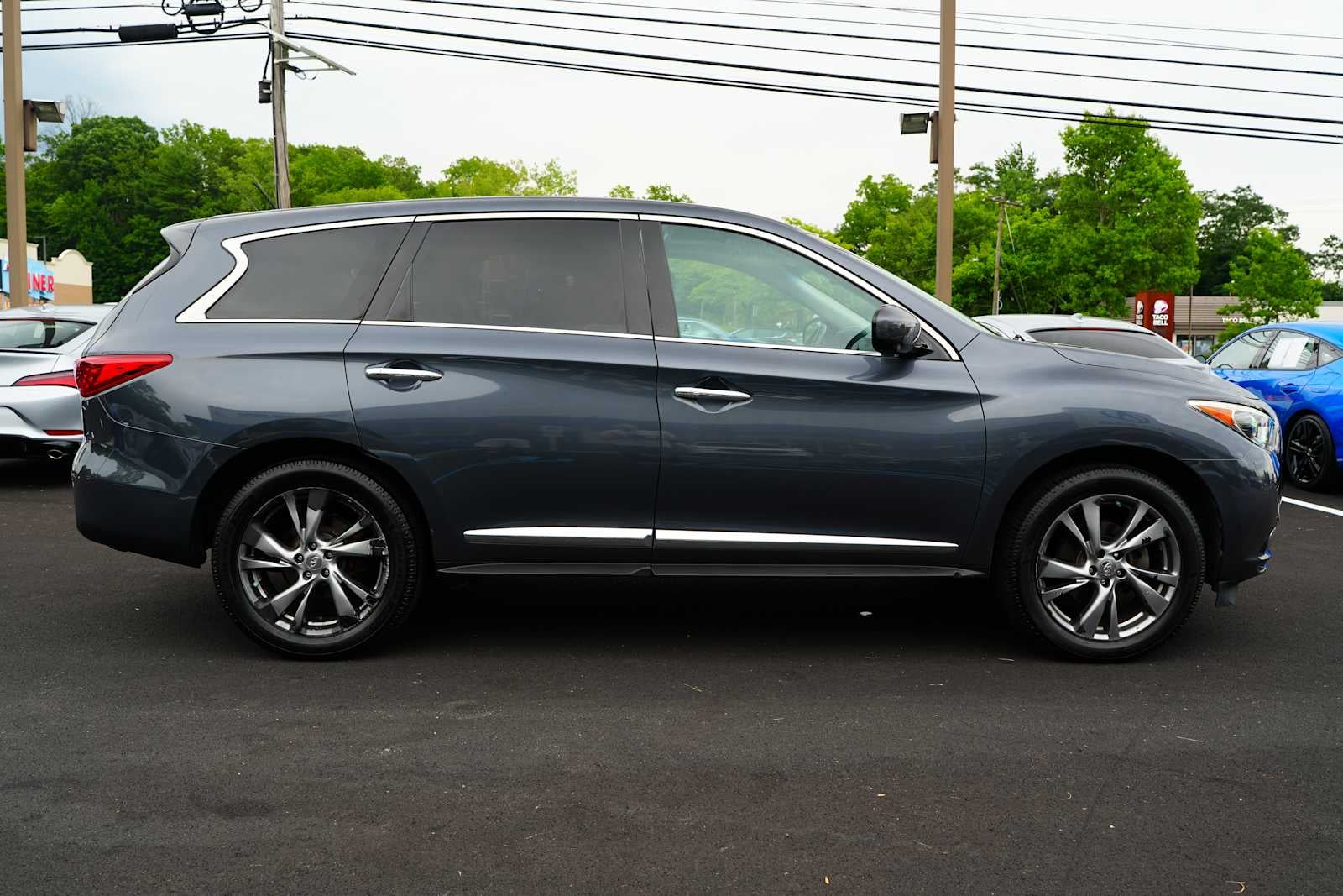 2013 INFINITI JX35 AWD 4dr