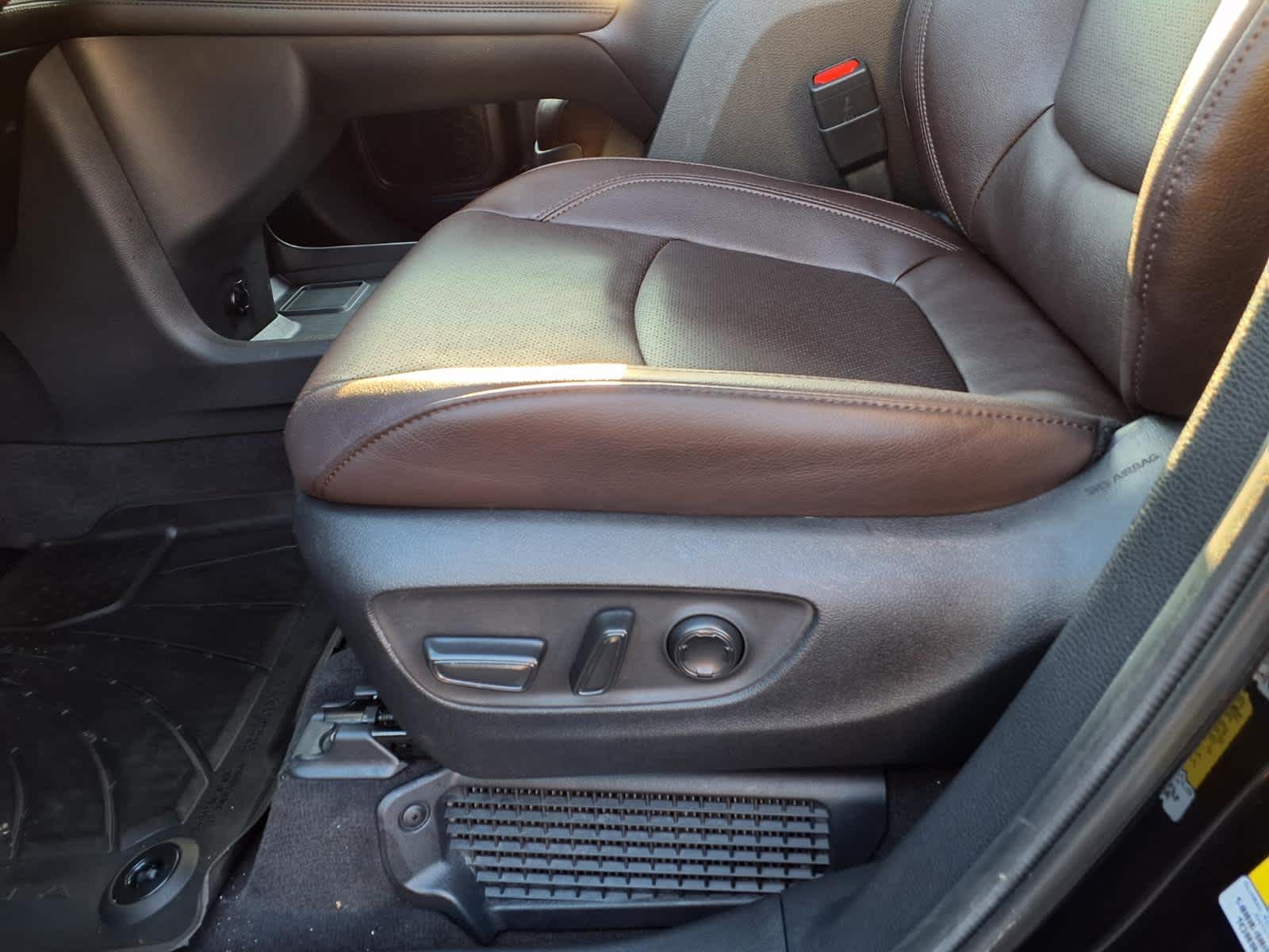 2024 Toyota Sienna Platinum AWD 7-Passenger