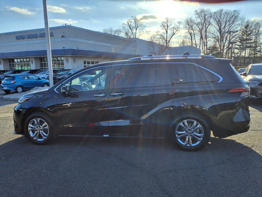 2024 Toyota Sienna Platinum AWD 7-Passenger