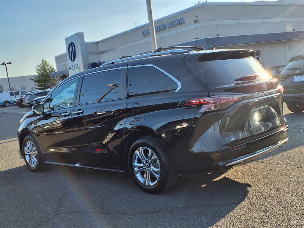 2024 Toyota Sienna Platinum AWD 7-Passenger