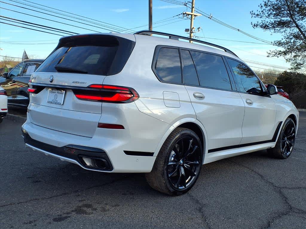 2024 BMW X7 xDrive40i Sports Activity Vehicle