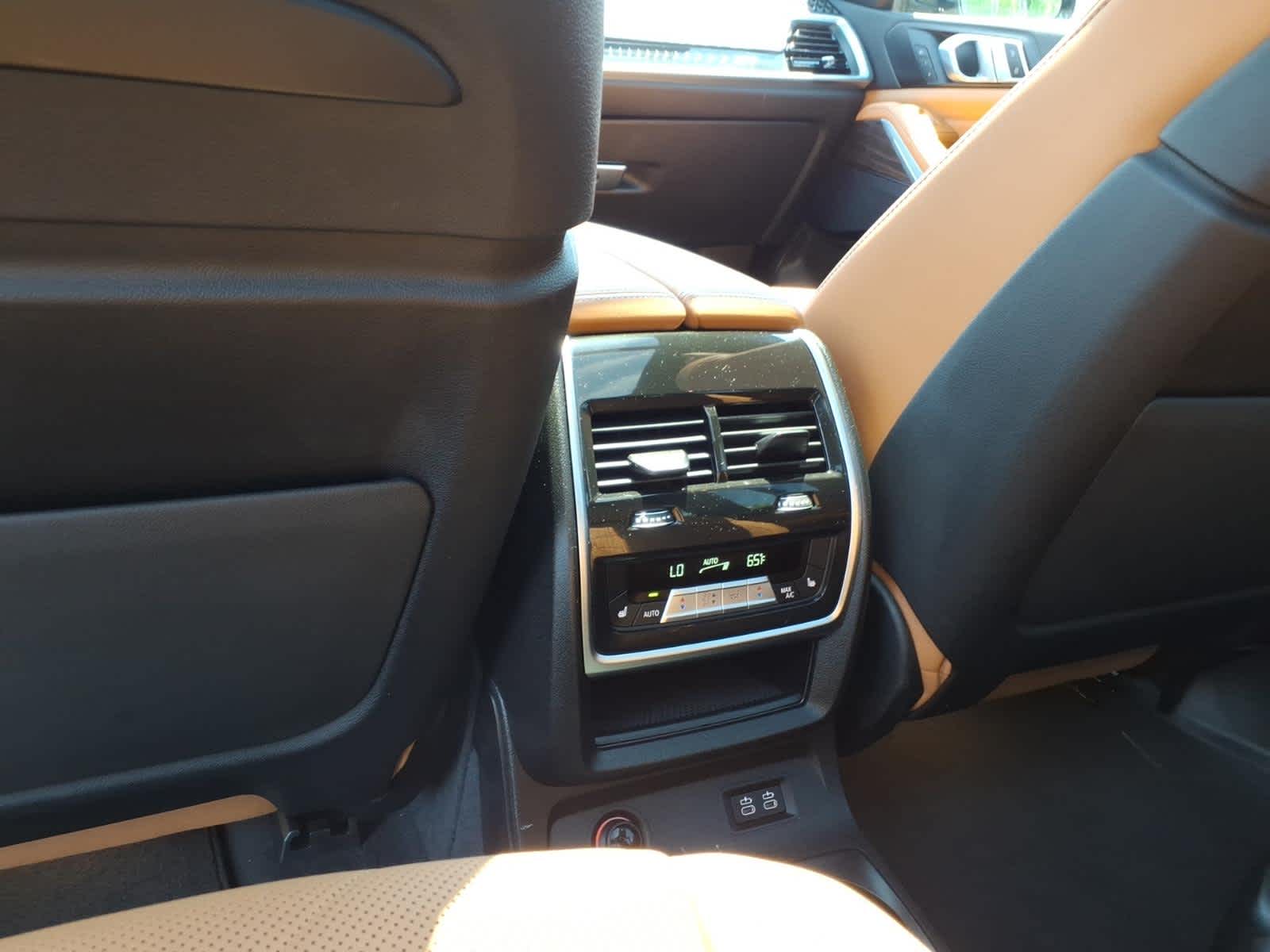 2024 BMW X7 xDrive40i Sports Activity Vehicle