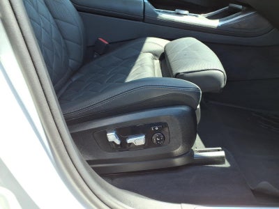2024 BMW X7 xDrive40i Sports Activity Vehicle