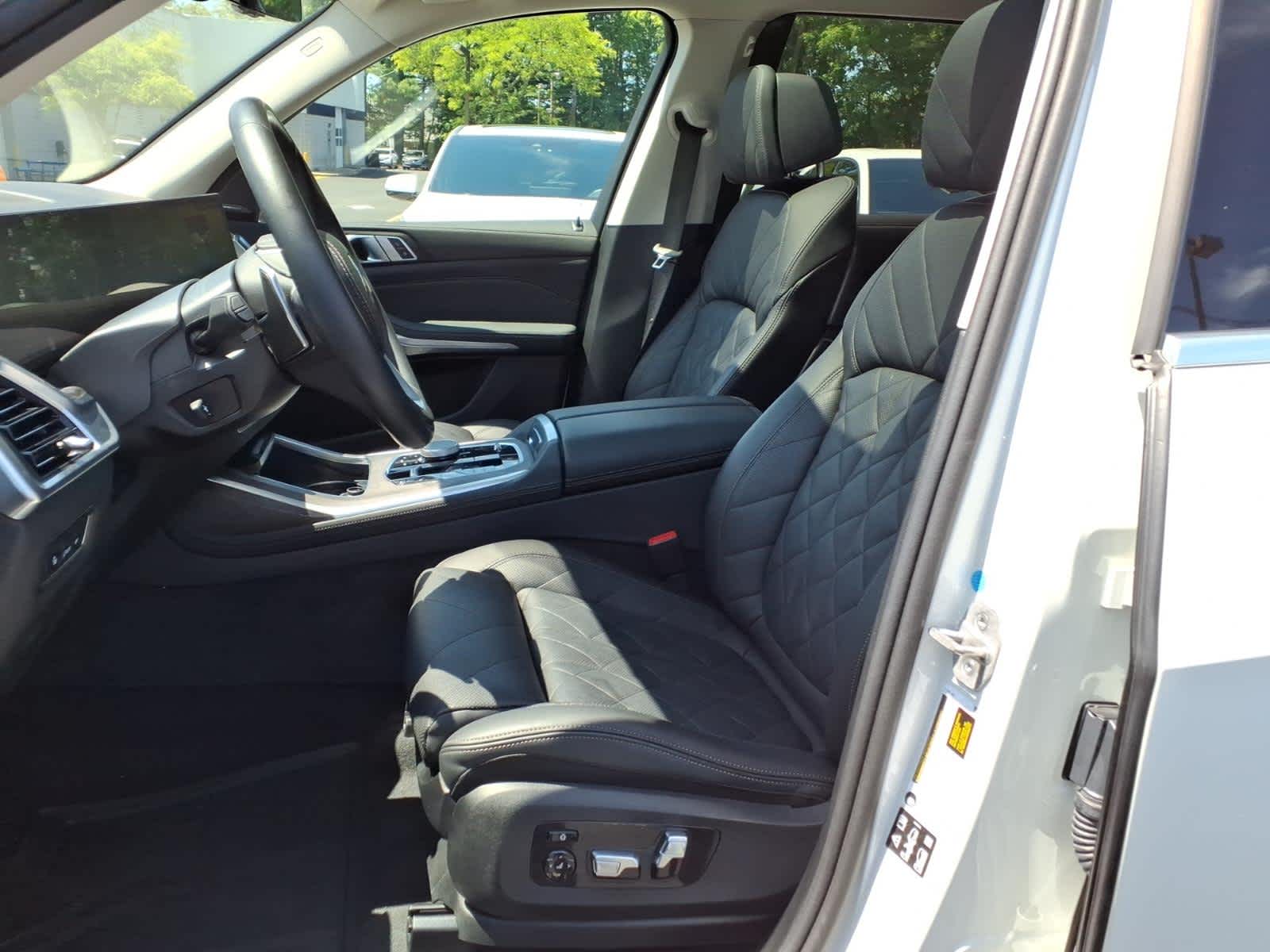 2024 BMW X7 xDrive40i Sports Activity Vehicle
