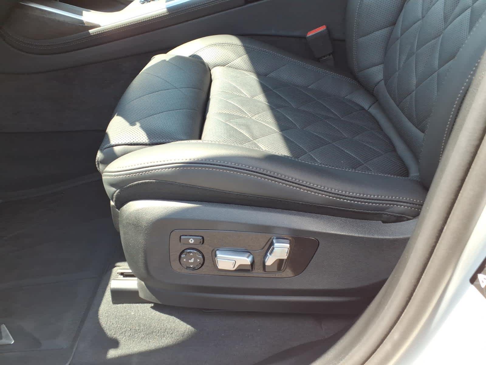 2024 BMW X7 xDrive40i Sports Activity Vehicle