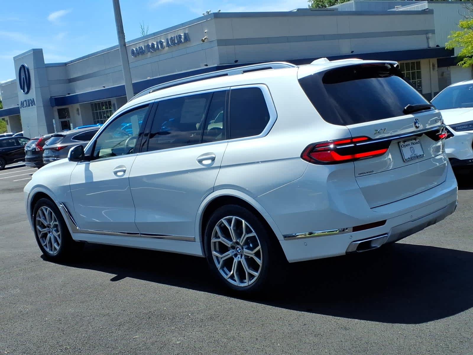 2024 BMW X7 xDrive40i Sports Activity Vehicle
