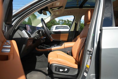 2023 BMW X7 xDrive40i Sports Activity Vehicle
