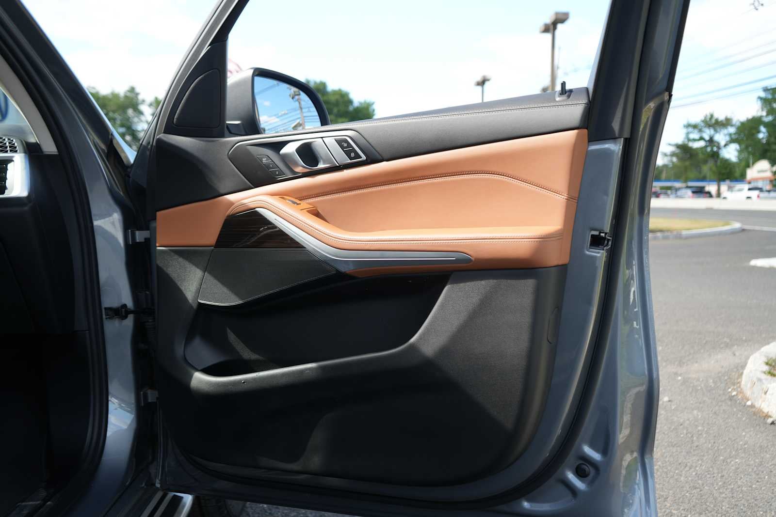 2023 BMW X7 xDrive40i Sports Activity Vehicle