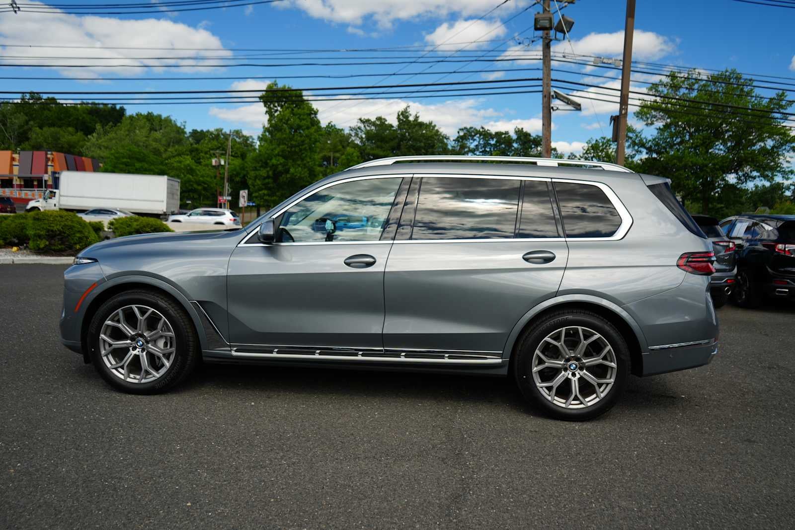 2023 BMW X7 xDrive40i Sports Activity Vehicle
