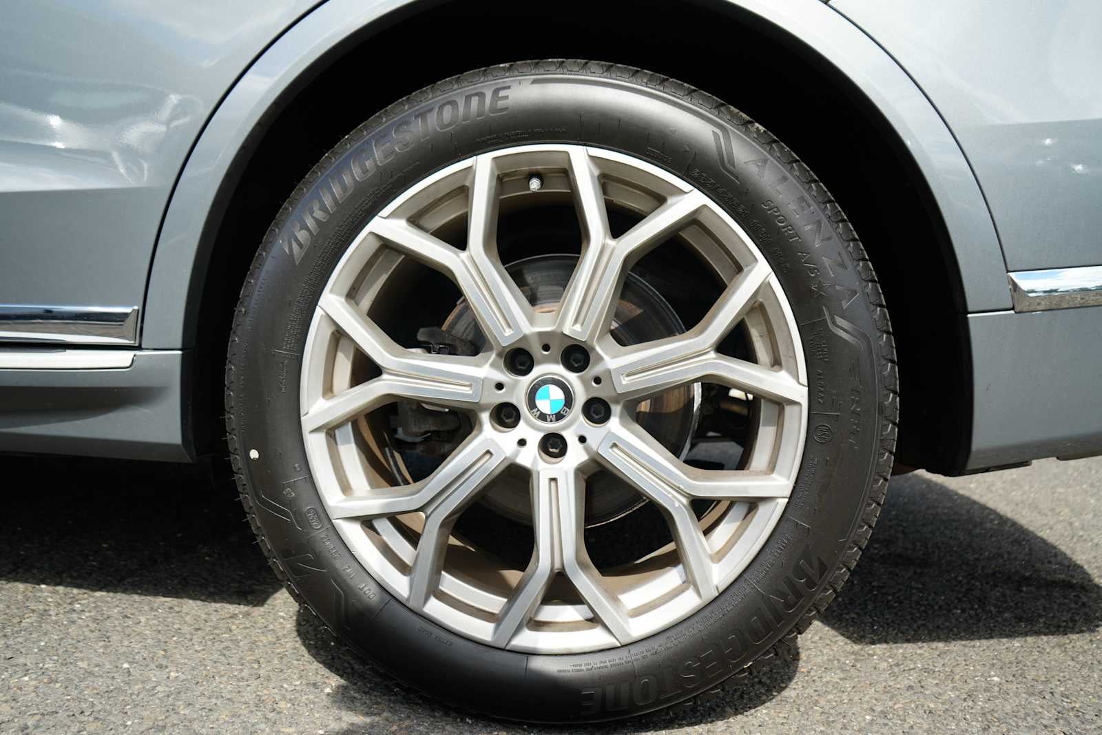 2023 BMW X7 xDrive40i Sports Activity Vehicle