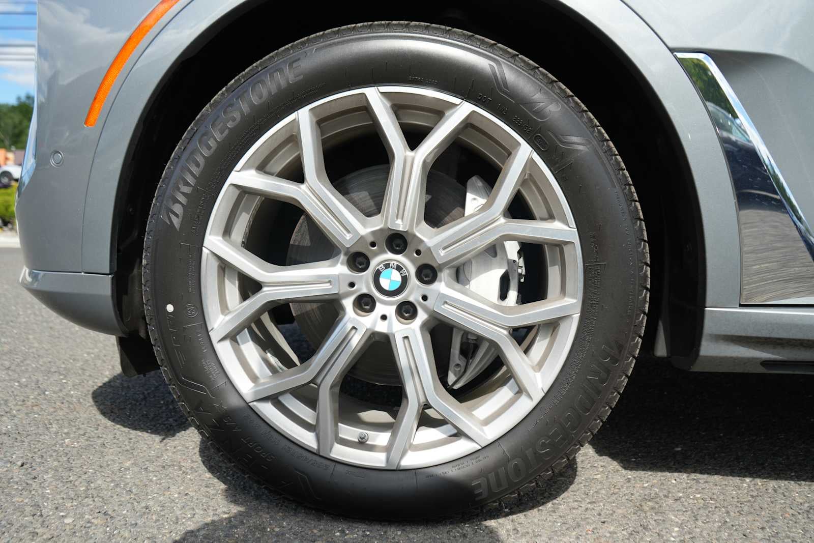 2023 BMW X7 xDrive40i Sports Activity Vehicle