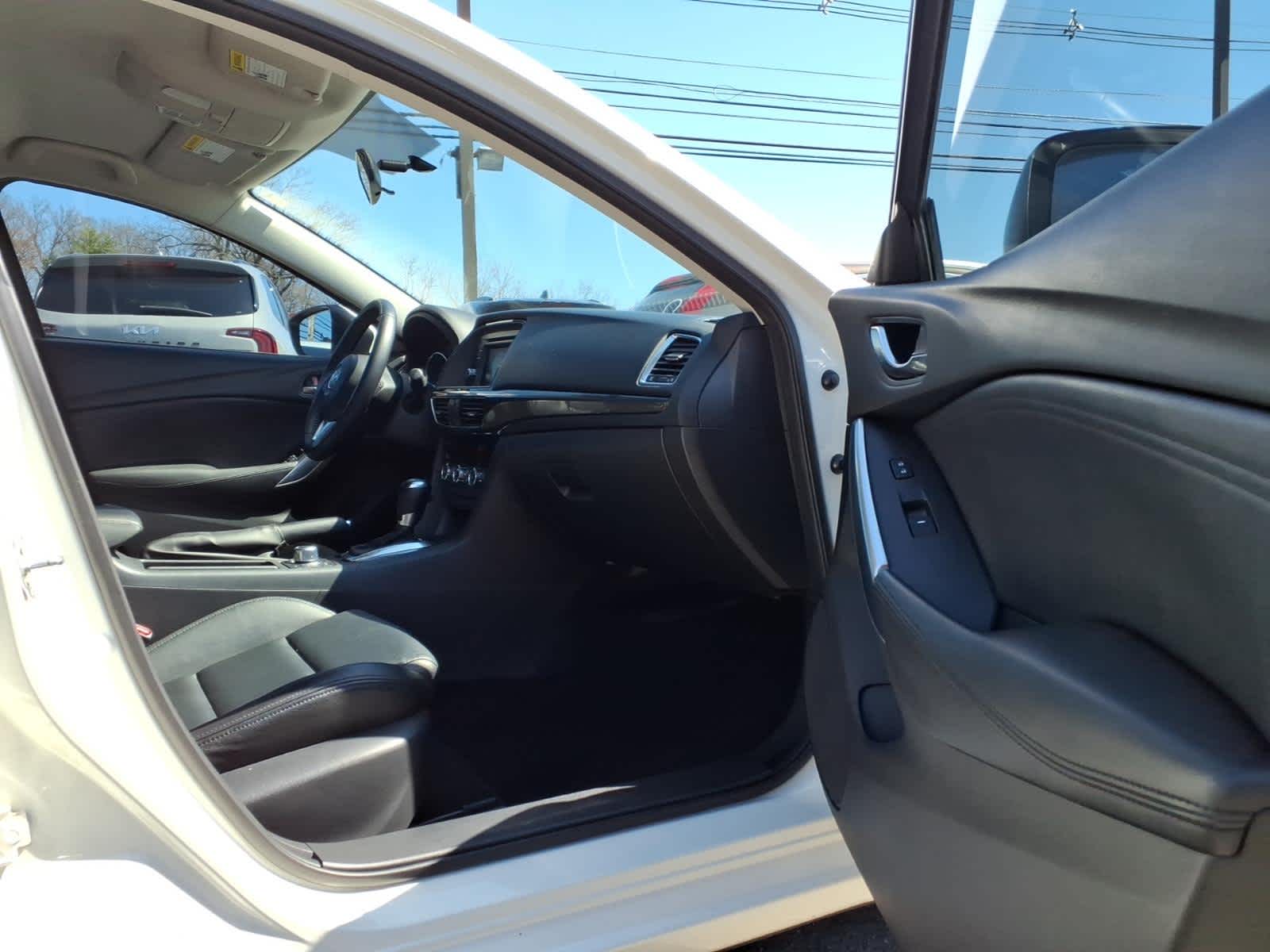 2015 Mazda MAZDA6 4dr Sdn Auto i Touring