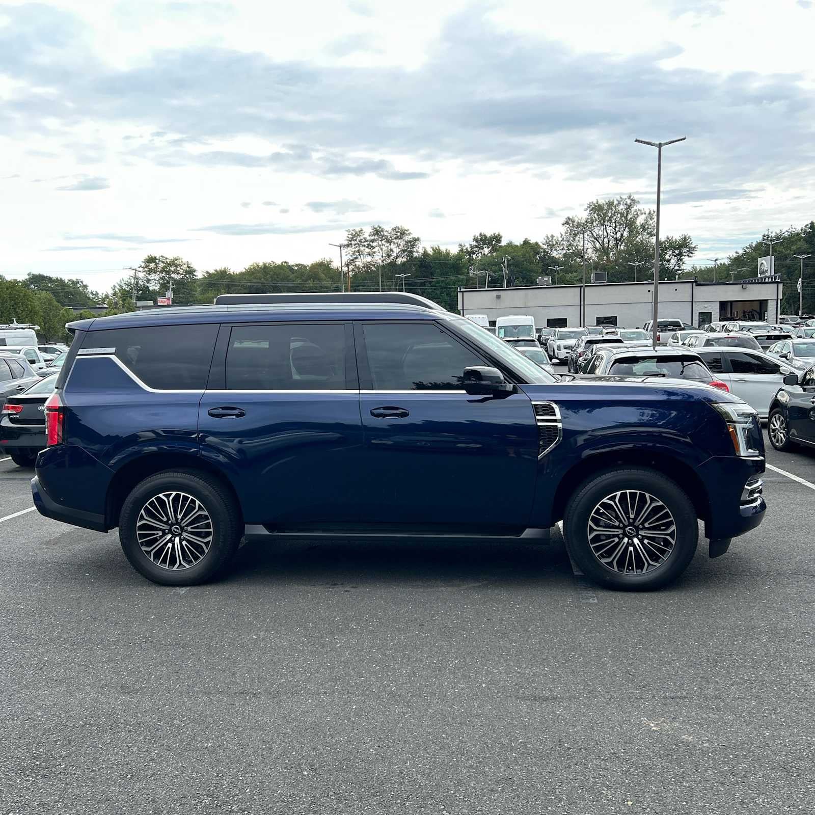 2025 Nissan Armada 4x4 Platinum