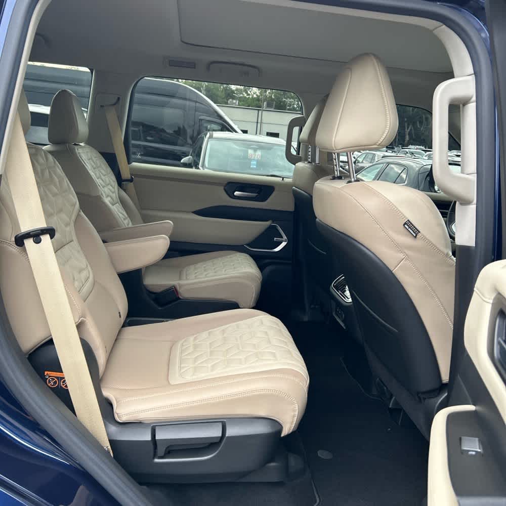 2025 Nissan Armada 4x4 Platinum