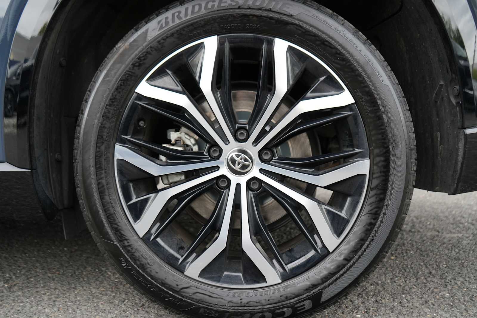 2025 Toyota Crown Signia XLE AWD