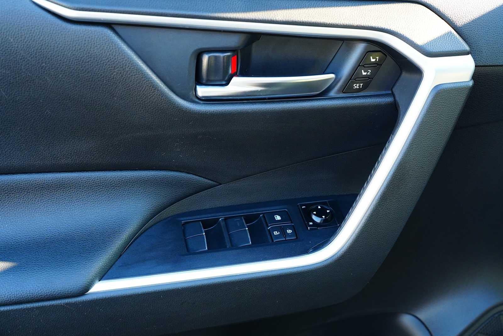 2021 Toyota RAV4 XLE Premium AWD