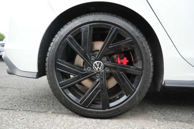 2023 Volkswagen Golf GTI 2.0T SE Manual