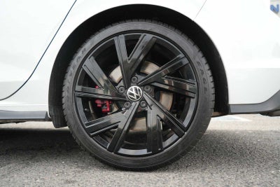 2023 Volkswagen Golf GTI 2.0T SE Manual
