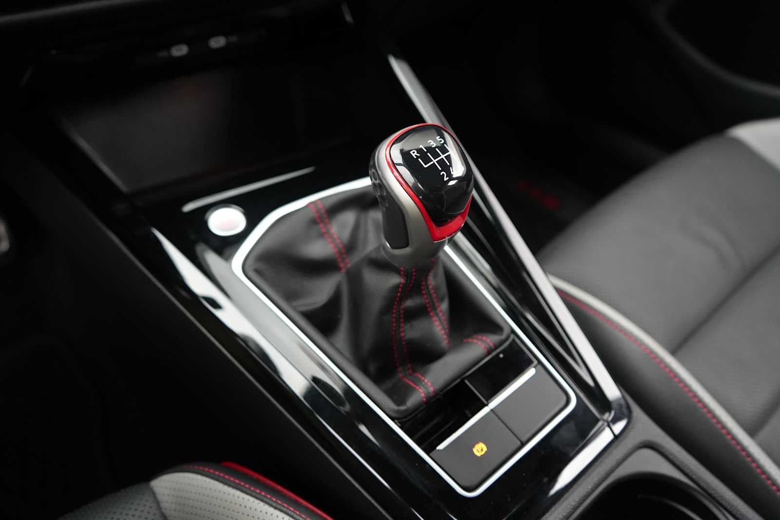 2023 Volkswagen Golf GTI 2.0T SE Manual